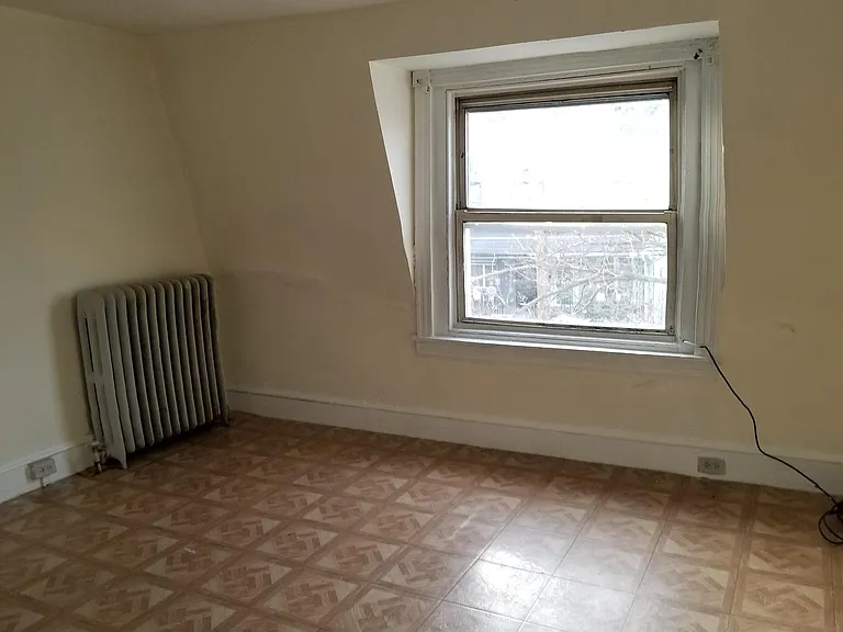 349 N 2nd St #2 — Photo 3