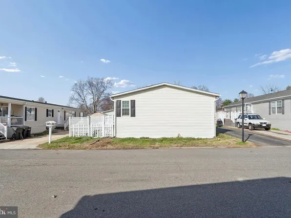 14508 United Dr, Chantilly, VA 20151