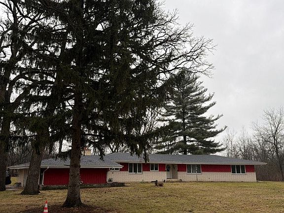 3rd image of 12 N Berner Dr #201