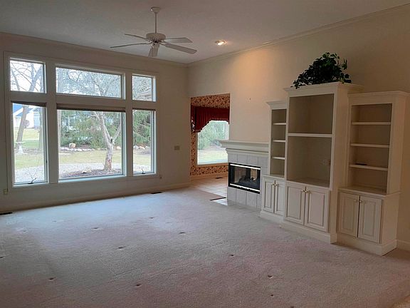 4th image of 9015 Greyhawk Dr