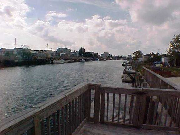 Dock