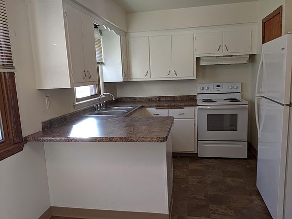 5th image of 2814 E Allison Ave