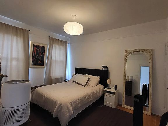 3rd image of 317 Graham Ave APT 3F