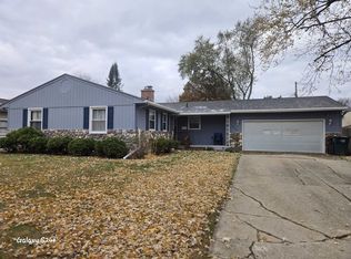 2838 Sunderland Rd, Lansing, MI 48911