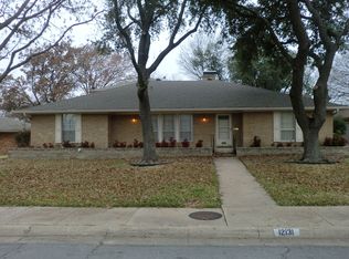 12131 Midlake Dr, Dallas, TX 75218