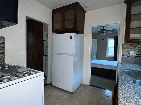 2nd image of 5219 Denker Ave #5219