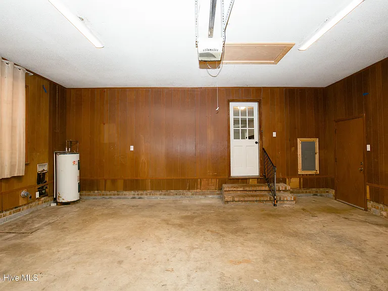 901 Glendale Dr — Photo 43