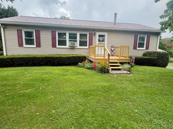 1632 Prayer Mission Rd, Windsor, PA 17366