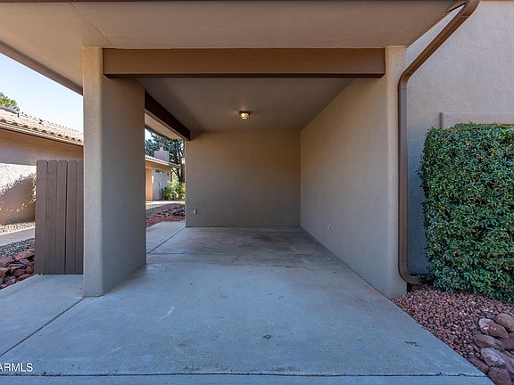 5th image of 255 Fairway Oaks Dr