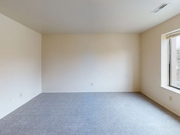 Trappers Cove Apartments — Photo 111