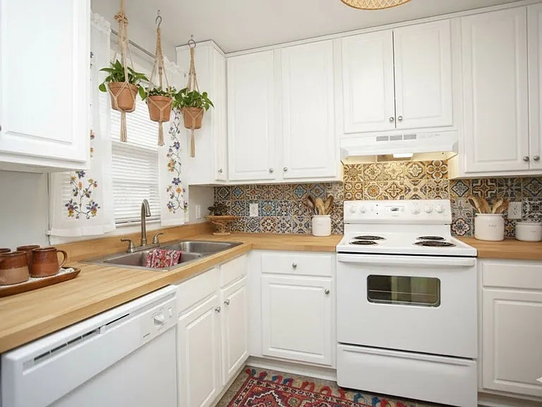 Edgemoor Townhomes — Photo 14
