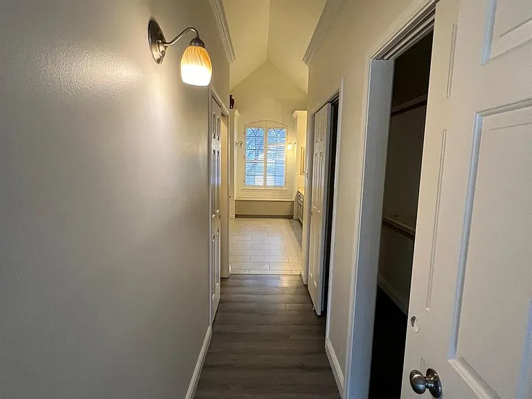 6990 Oakwood Park — Photo 19