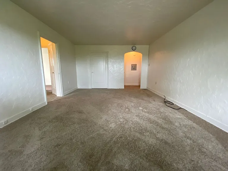 5700 Munhall Rd — Photo 15