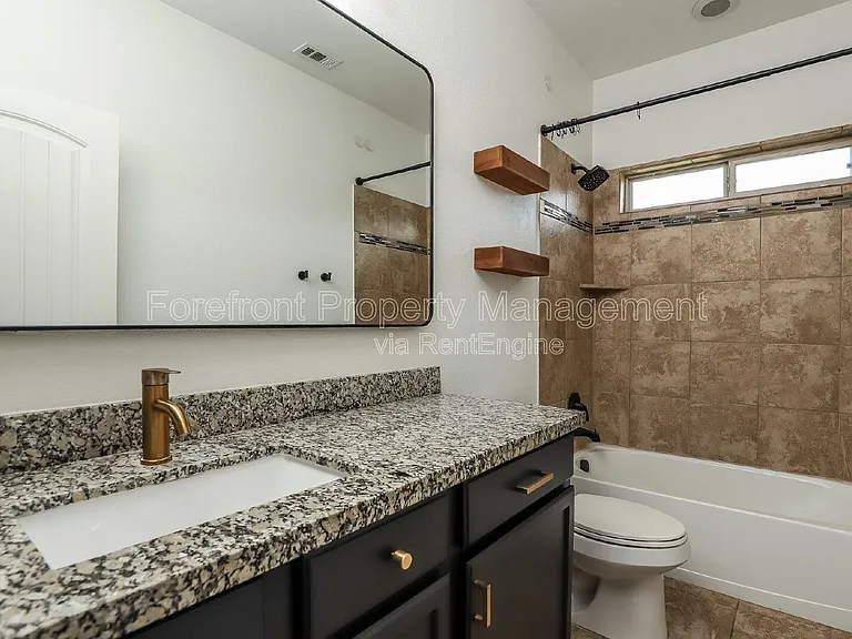 1330 Plaza Lake Dr — Photo 15