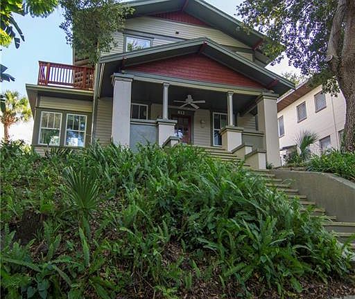 3rd image of 812 8th Ave S