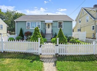 16 Claremont St, Stamford, CT 06902