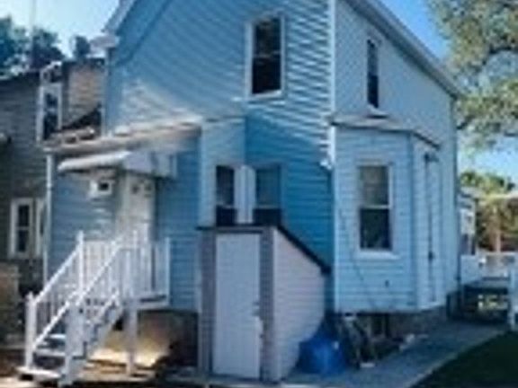3rd image of 278 Rhode Island Ave