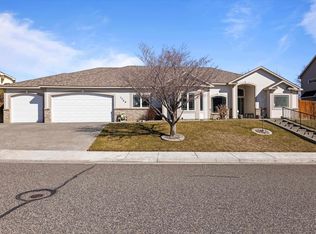 1729 Del Cambre Loop, Richland, WA 99352