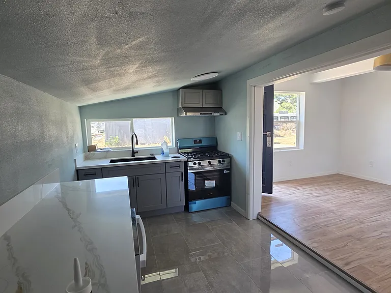 33930 Mission Trl — Photo 12