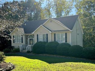 114 Thornwood Dr, Woodstock, GA 30188