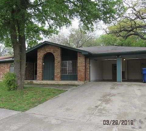 2nd image of 418 Carothers St