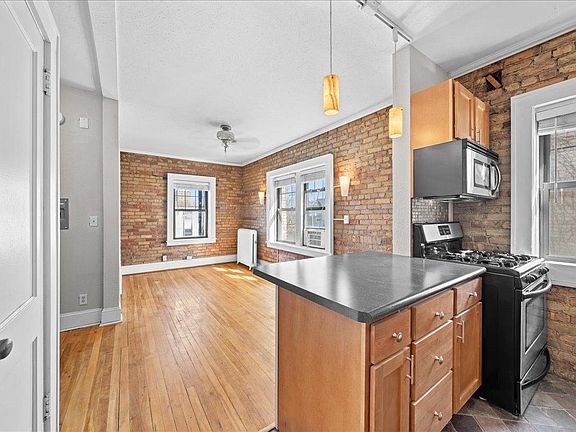 4th image of 1901 Stevens Ave APT 307
