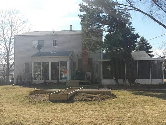 2nd image of 4870 Larwell Dr