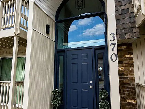 3rd image of 370 Villabrook Dr APT 3