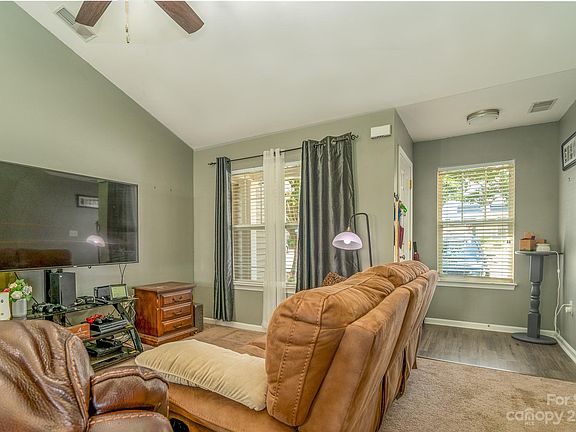 5th image of 535 Fawnborough Ct