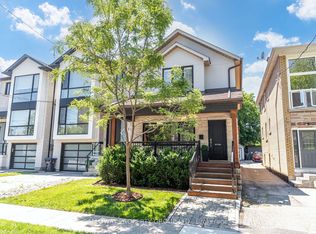 22 4th St, Toronto, ON M8V2Y3