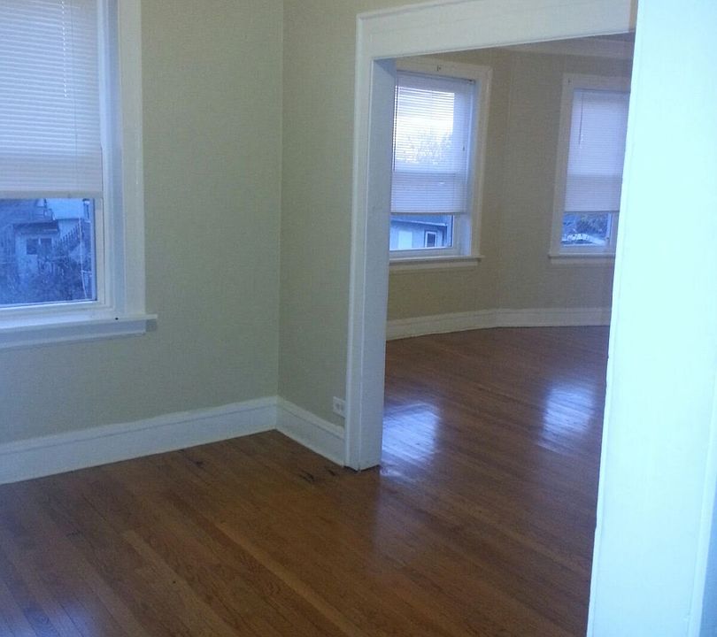 2nd image of 6733 S Perry Ave #6733-3