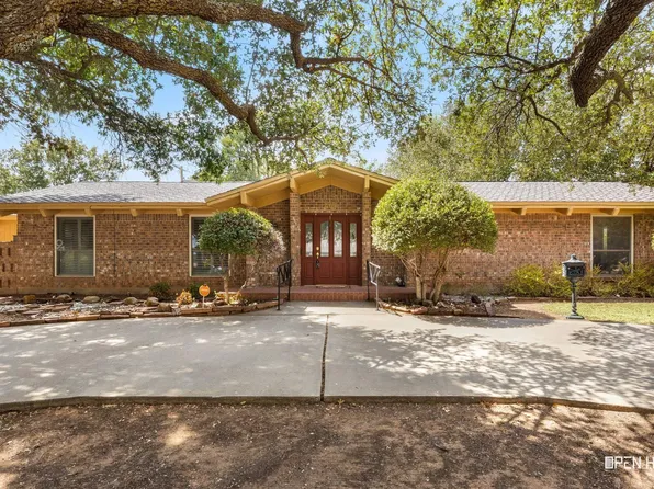 401 N Kay St, Henrietta, TX 76365