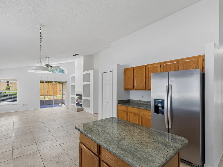 8026 Waldorf Ct — Photo 9