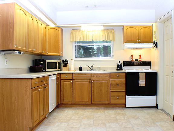 Big kitchen - new fridge