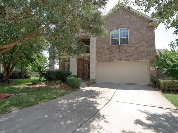 13634 Cotton Wood Drive, Mont Belvieu, TX 77523