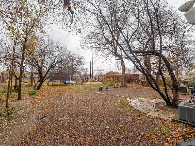 3021 Commercial St NE — Photo 12