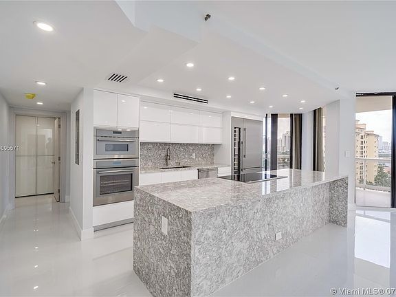 2nd image of 20191 E Country Club Dr APT 1210