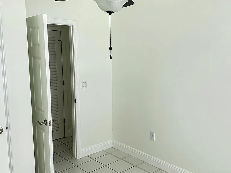 117 Yacht View Ln — Photo 6