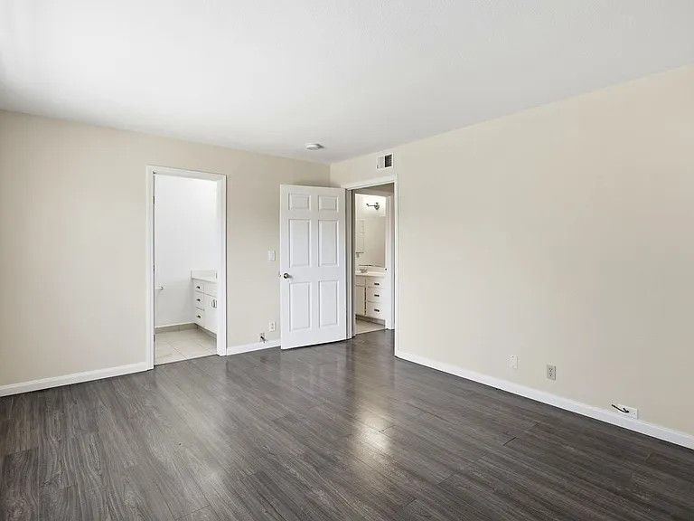 663 Albion Dr — Photo 31