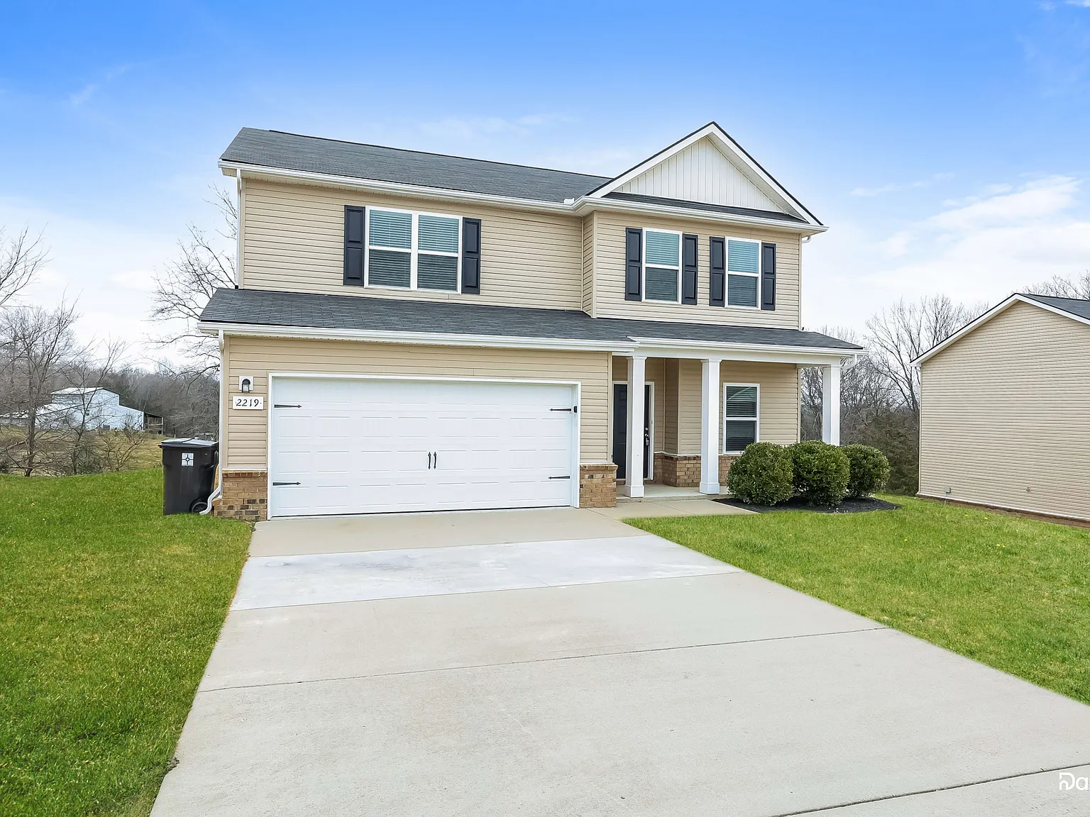 4 bed, 2.5 bath, 1891 sqft, $2,490 — Photo 3