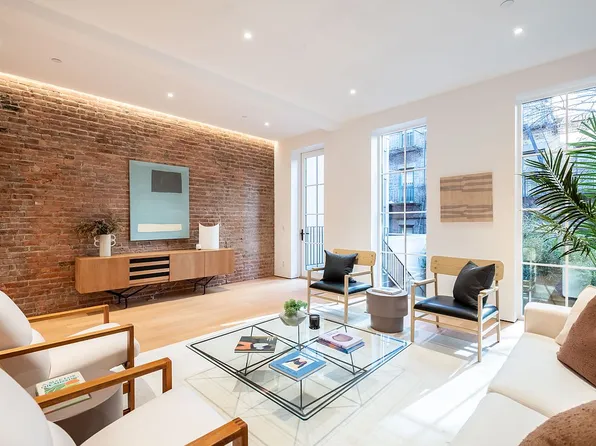 313 E 6th St Unit Garden, New York, NY 10003