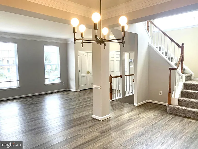 25937 Kirkwood Sq — Photo 13