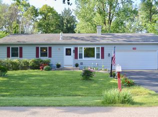 7702 Gene Dr, Wonder Lake, IL 60097