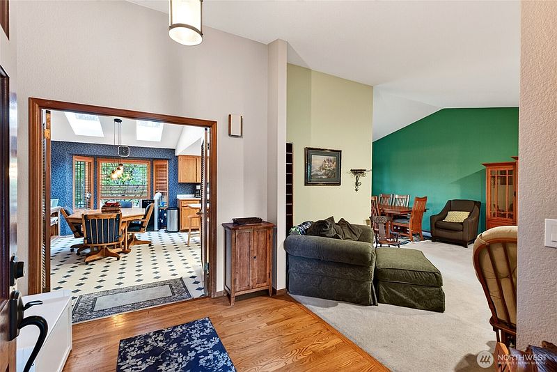4th image of 6412 45th Street W