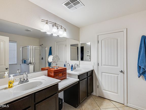 4th image of 17968 W Ivy Ln