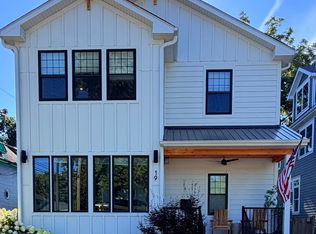 19 N Main St, Naperville, IL 60540