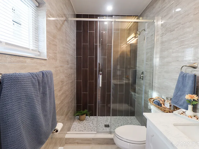 198 Montauk Ave #2 — Photo 7
