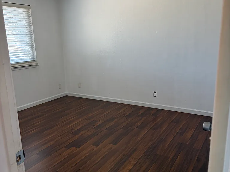 2856 Norcade Cir #4 — Photo 3