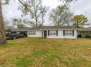 2421 Douglas Dr, Bossier City, LA 71111
