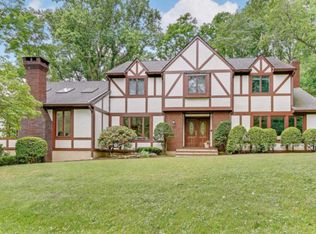 41 Bunker Hill Dr, Middletown, NJ